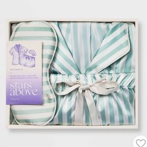 NWT Women’s 3 Piece Satin Pajama Set